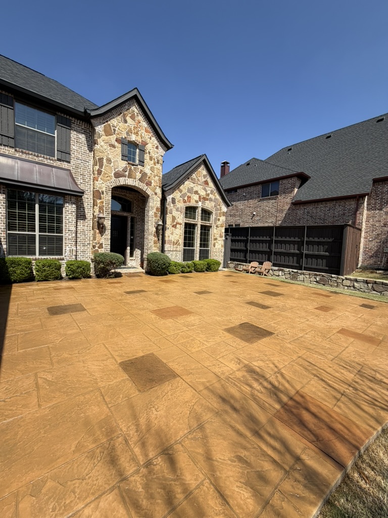 Parking area concrete after pressure cleaning in the North DFW area